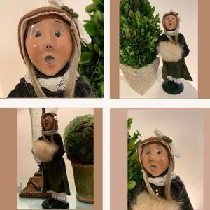 Christmas Caroler -1996 Byers' Choice  LTD-Female